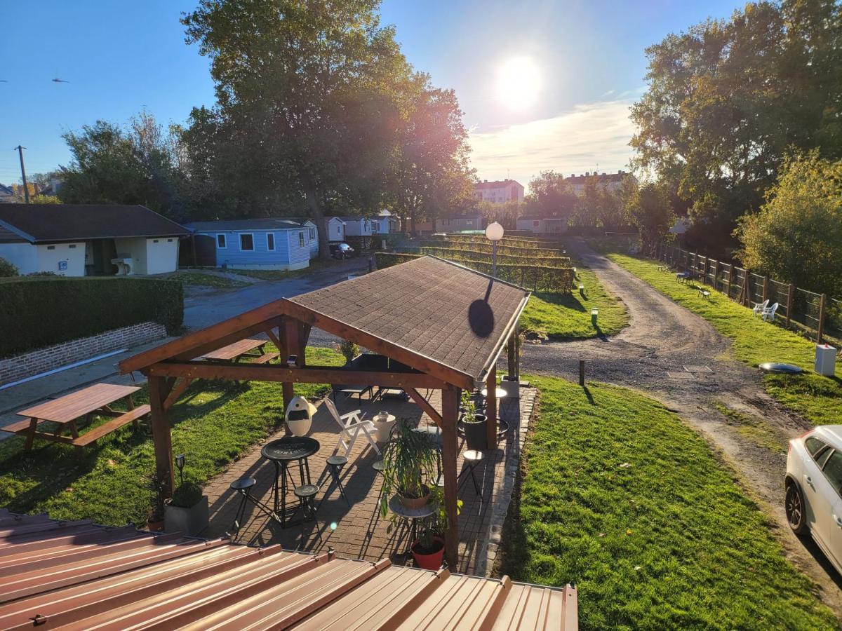 Camping Le Brochet Peronne  Ngoại thất bức ảnh